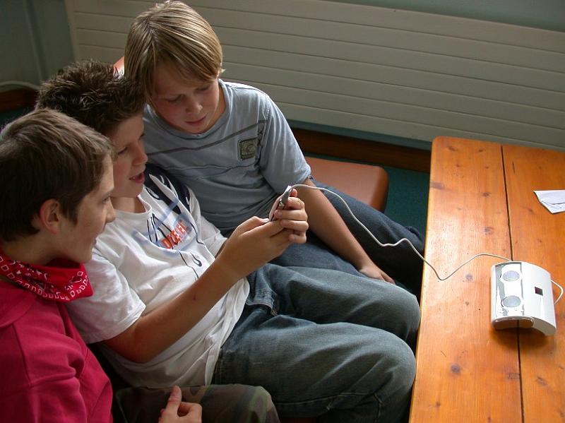 ipod3boys.JPG